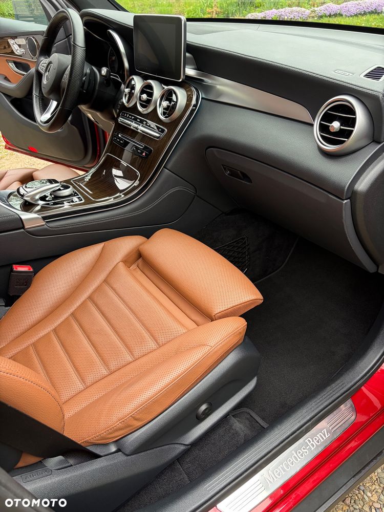 Mercedes-Benz GLC 300 4Matic 9G-TRONIC - 21