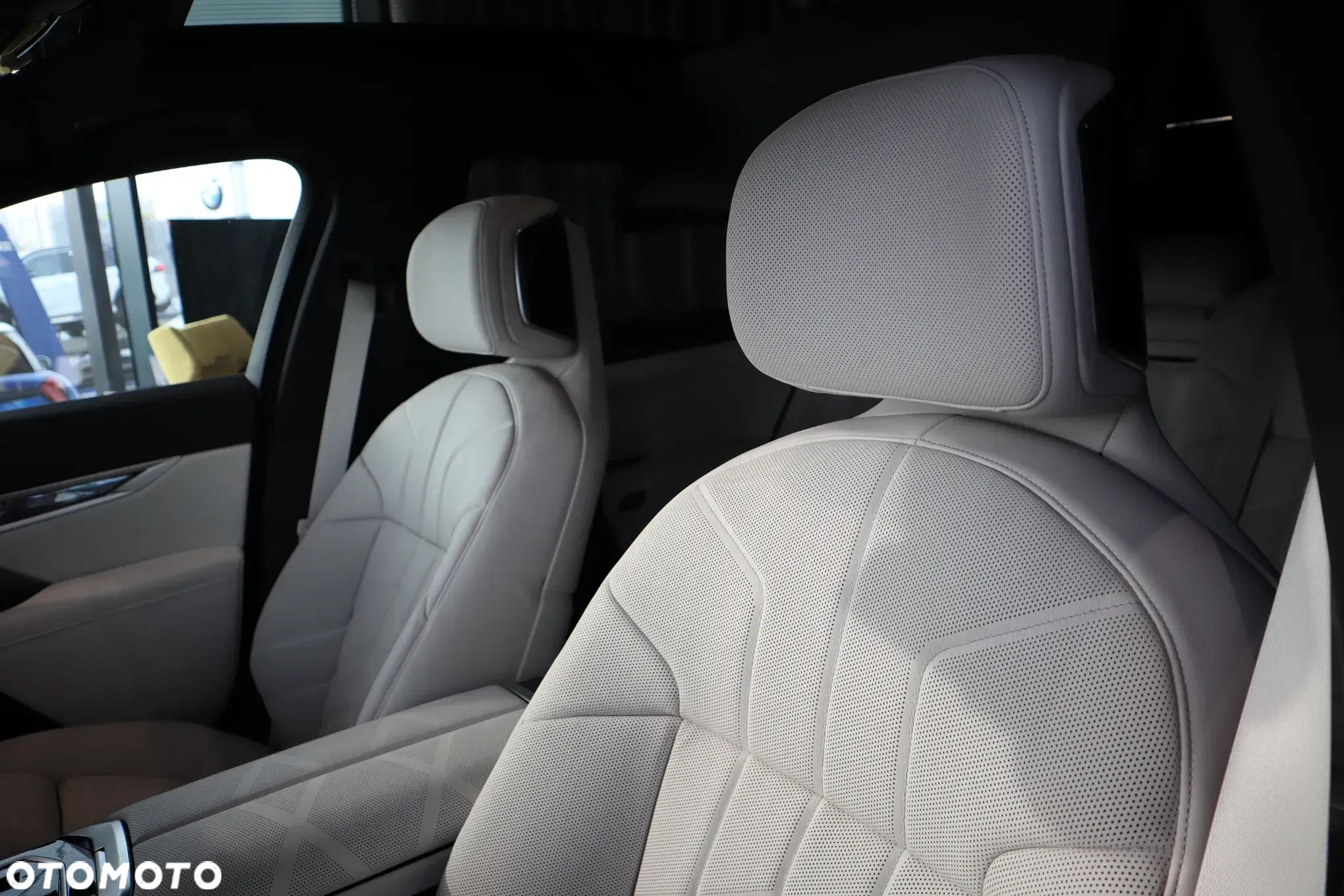 BMW Seria 7 - 19