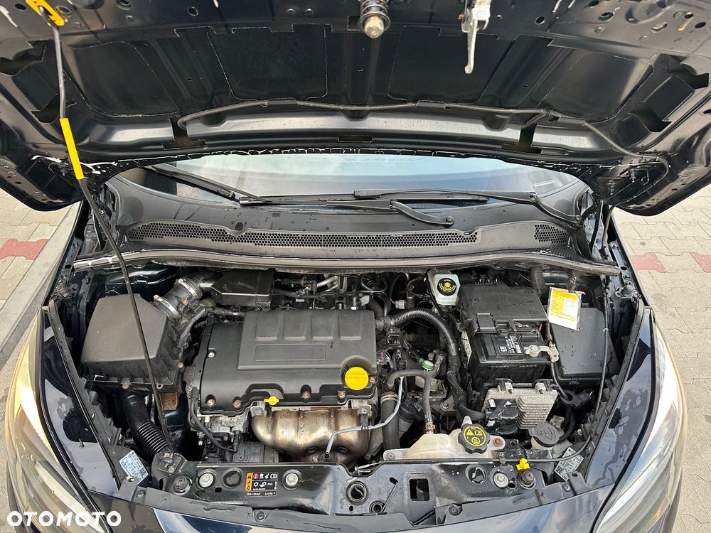 Opel Corsa 1.4 Cosmo - 18