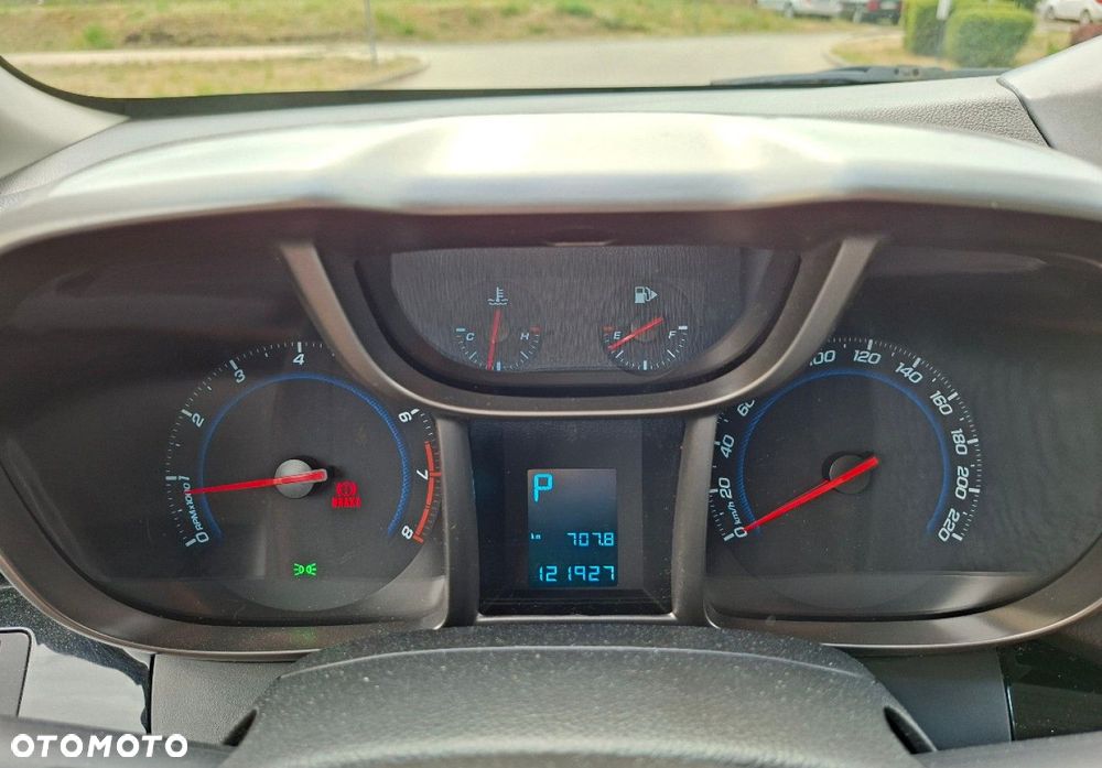 Chevrolet Orlando - 29