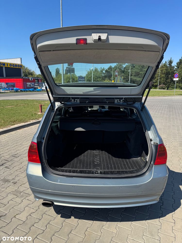 BMW Seria 3 - 18