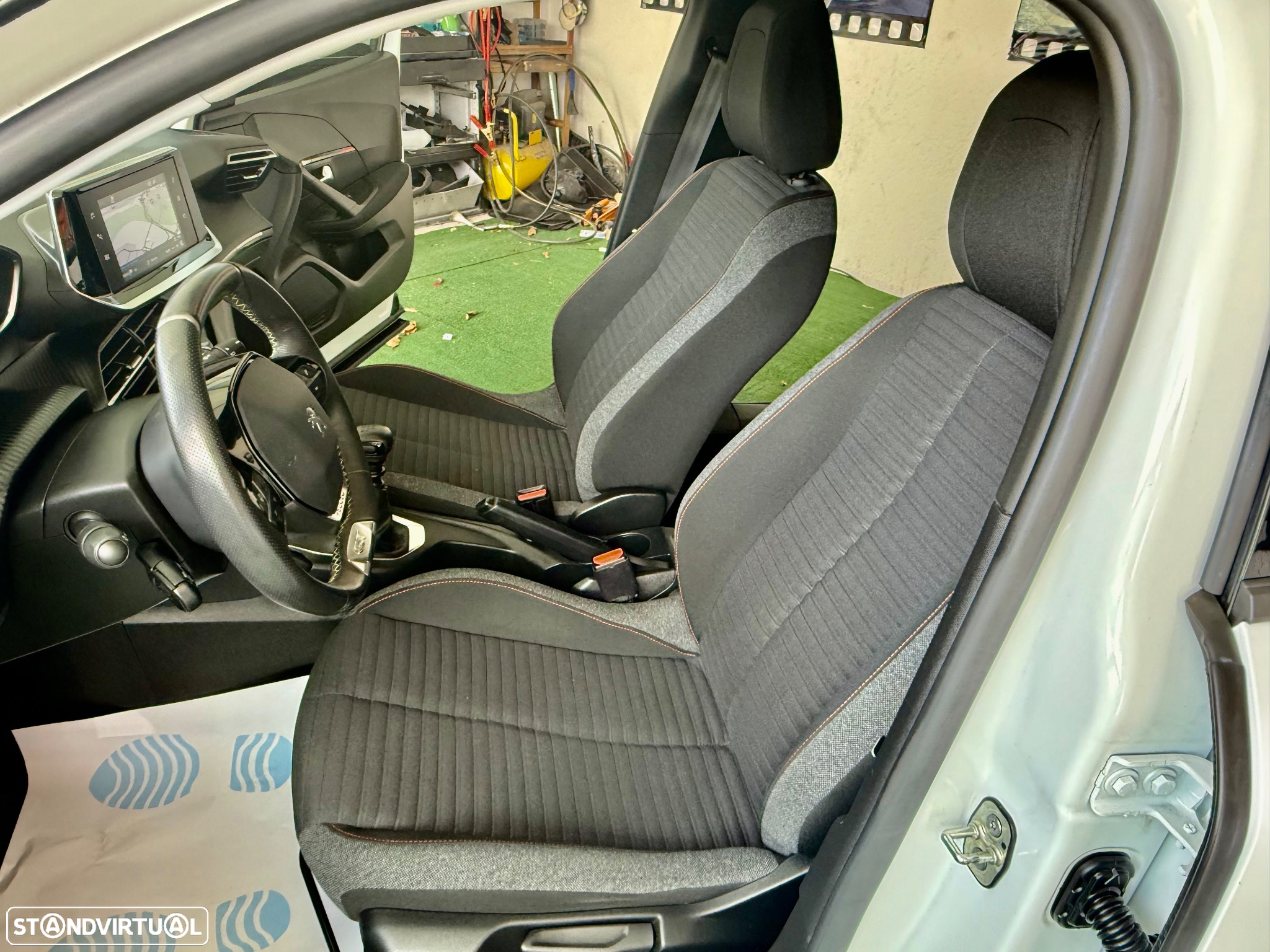 Peugeot 2008 1.5 BlueHDi GT - 8