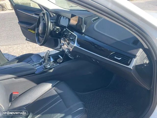 BMW 520 d Line Luxury Auto - 11