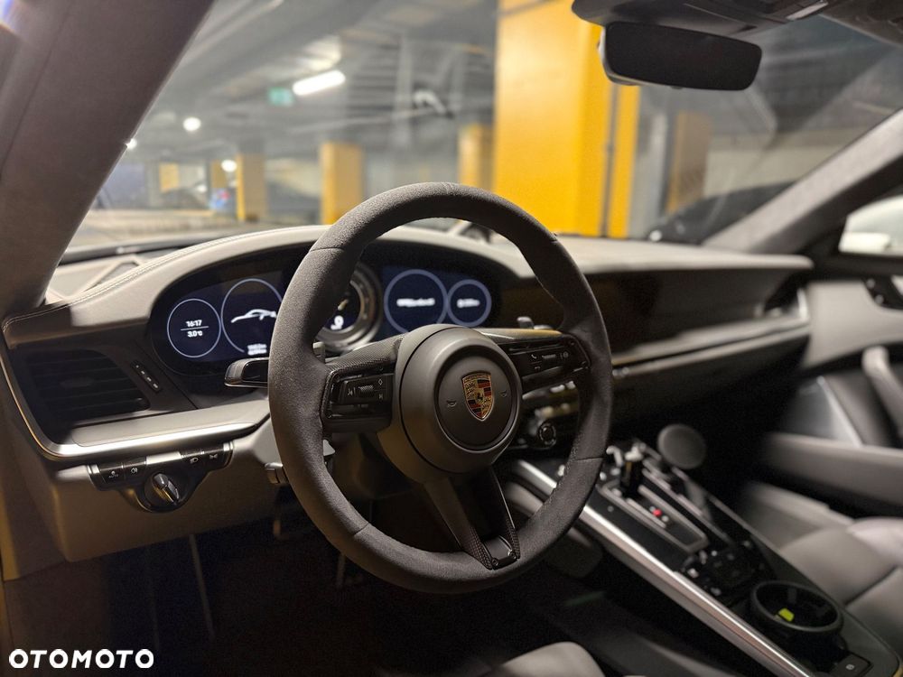 Porsche 911 Turbo S - 13