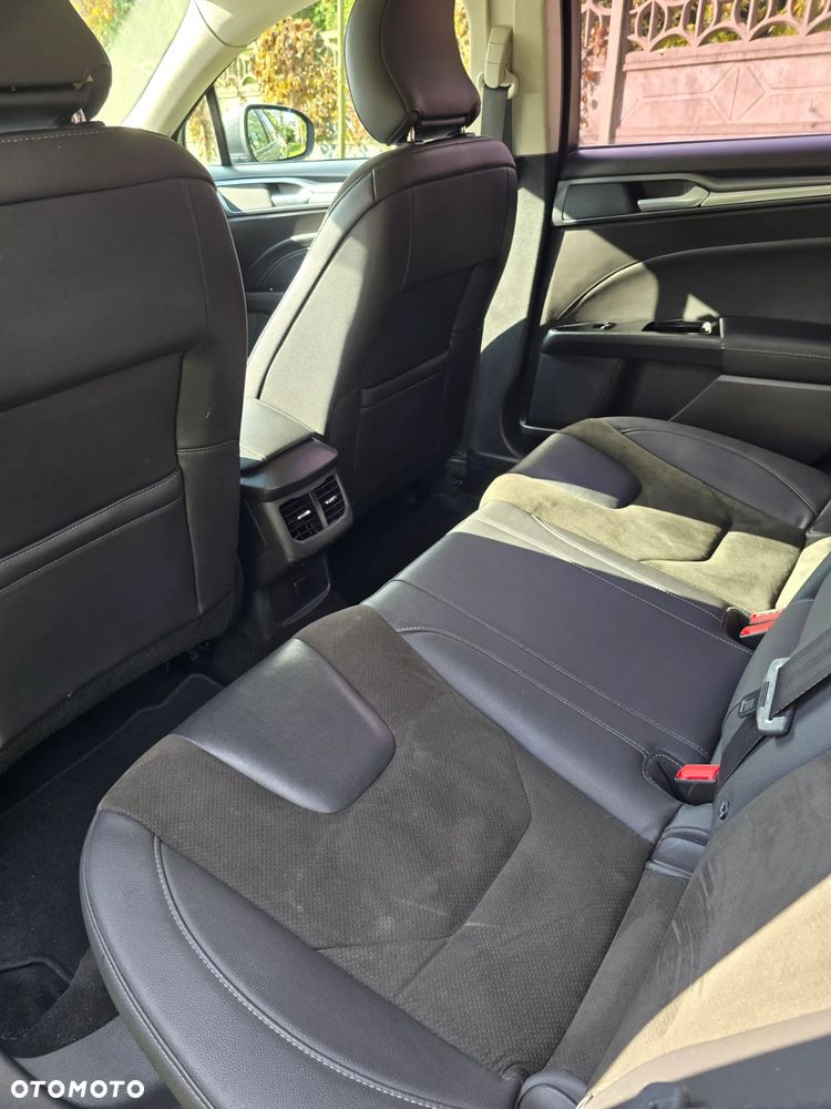 Ford Mondeo 2.0 TDCi Titanium PowerShift - 15