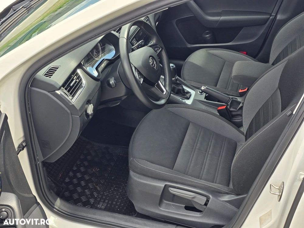 Skoda Octavia 1.0 TSI DSG Ambition - 5