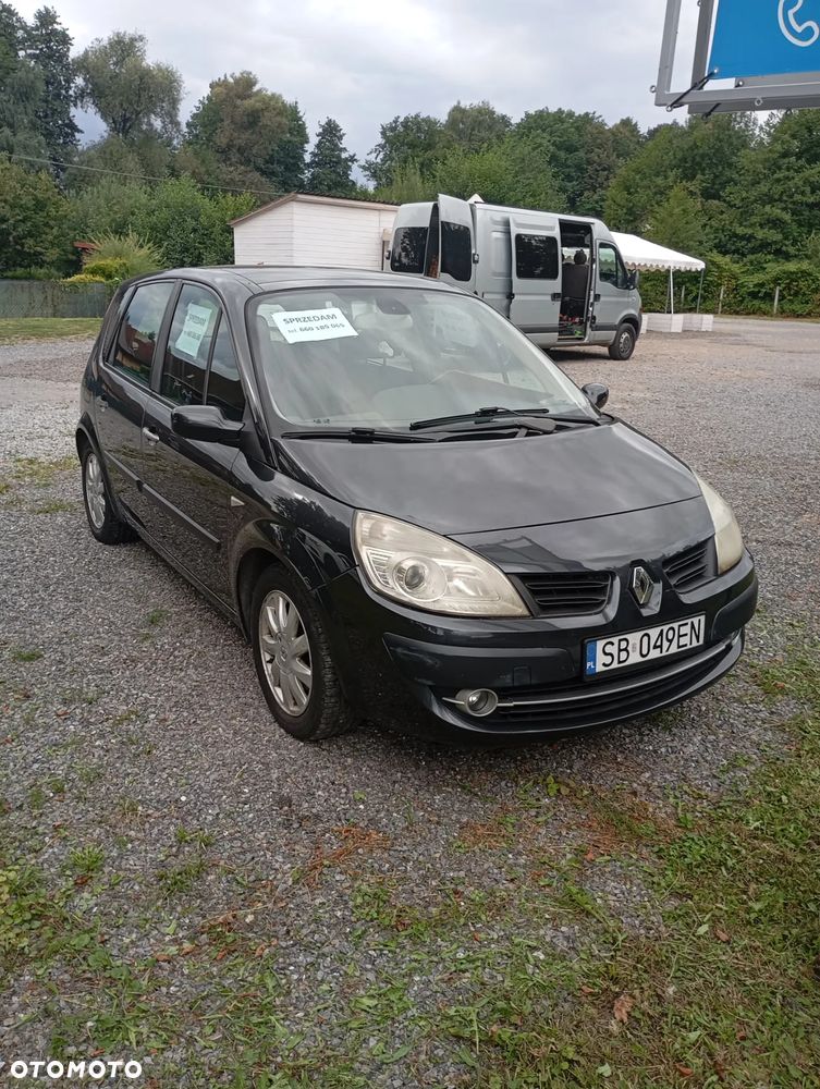 Renault Scenic - 1