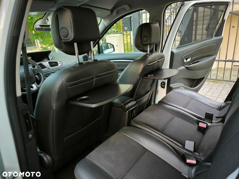 Renault Scenic TCe 130 Dynamique - 8