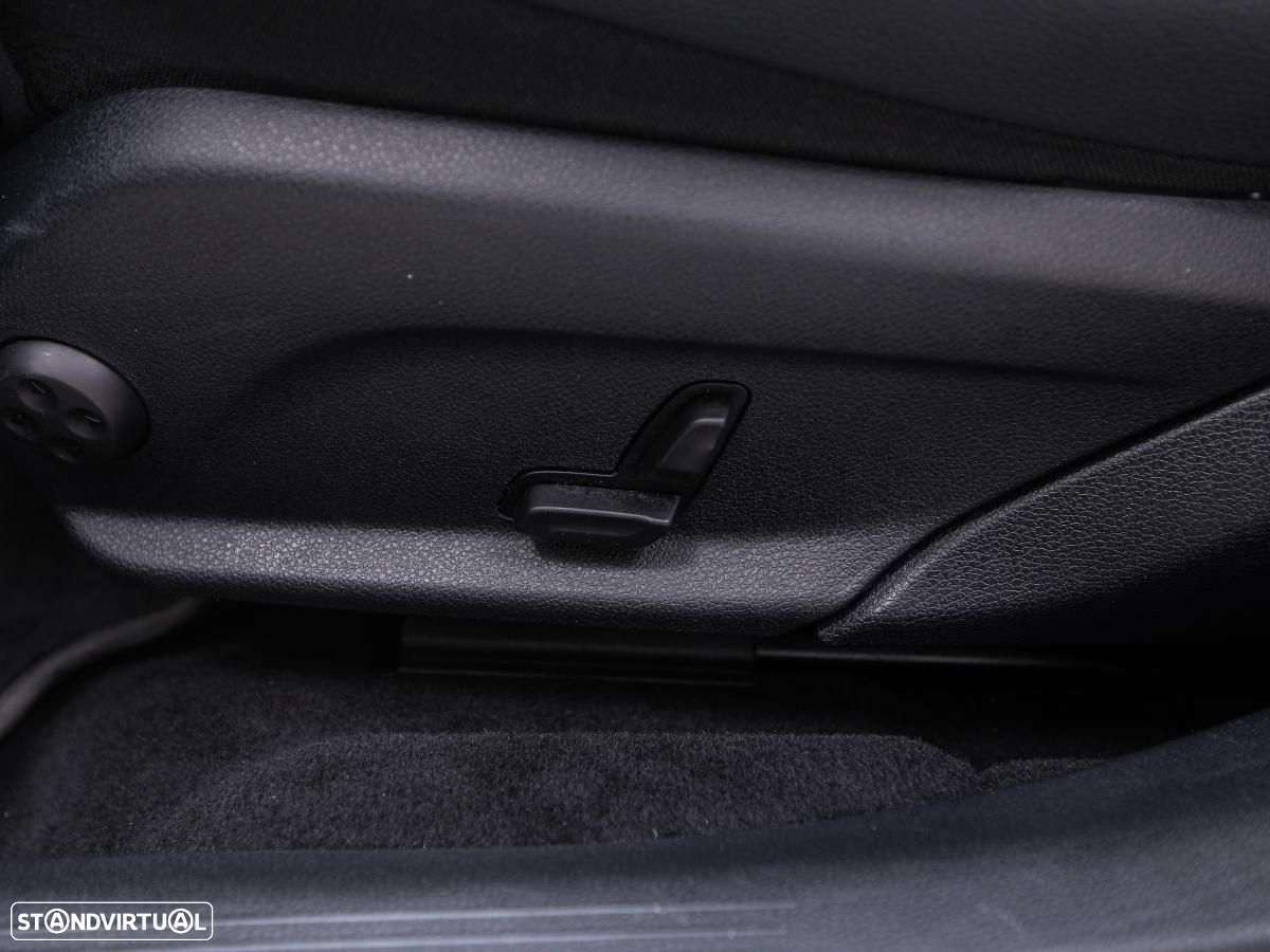 Mercedes-Benz E 300 de AMG Line 4Matic - 23