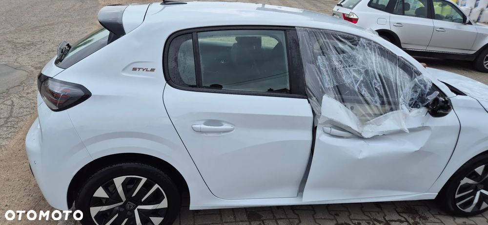 Peugeot 208 1.2 PureTech Allure Pack S&S - 10