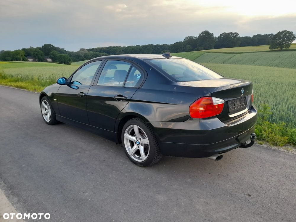 BMW Seria 3 - 16