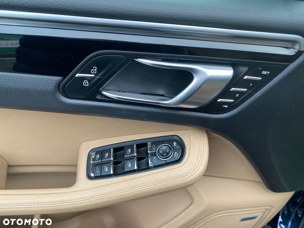 Porsche Macan PDK - 24
