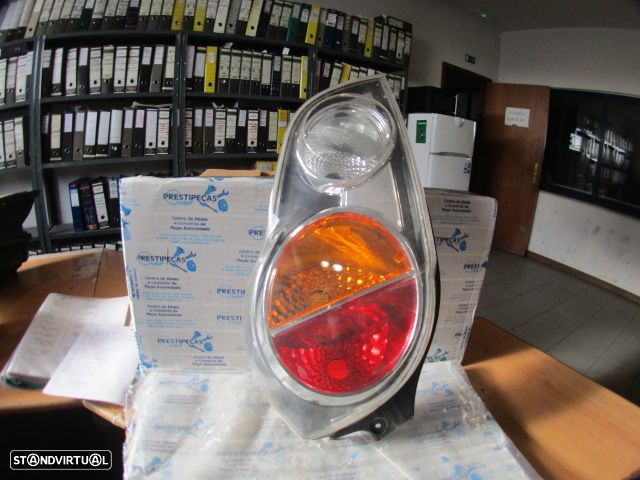 Farol Tras Stop3113 CHEVROLET SPARK 2010 1.0 68CV 5P PRETO DRT - 1