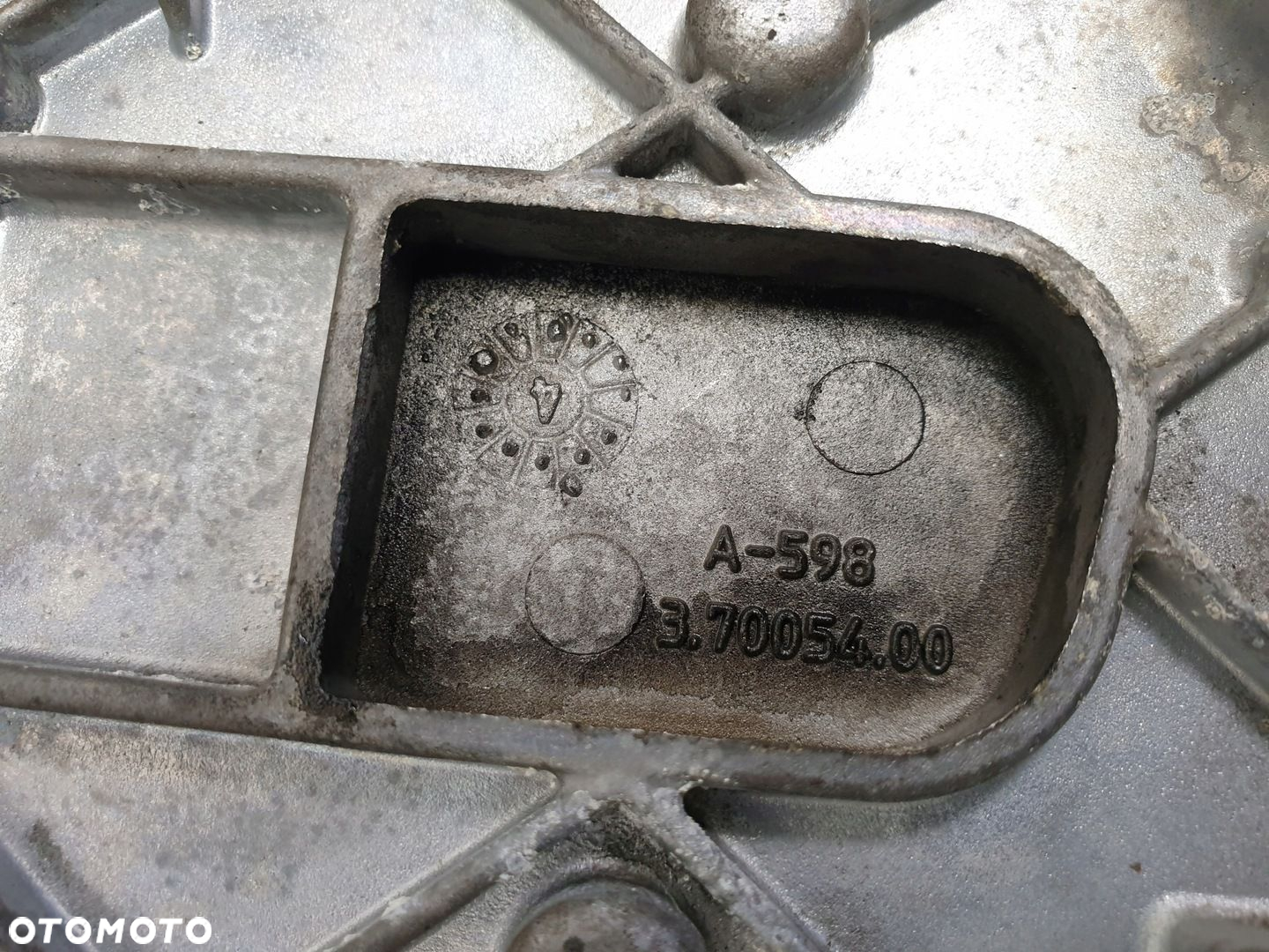 Opel Corsa D 1.3 CDTI OBUDOWA ROZRZĄDU 37004600 - 8