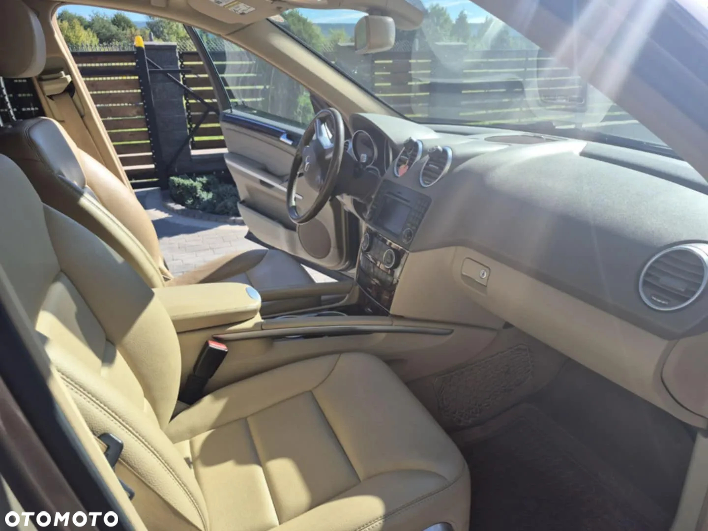 Mercedes-Benz ML 350 4-Matic - 9