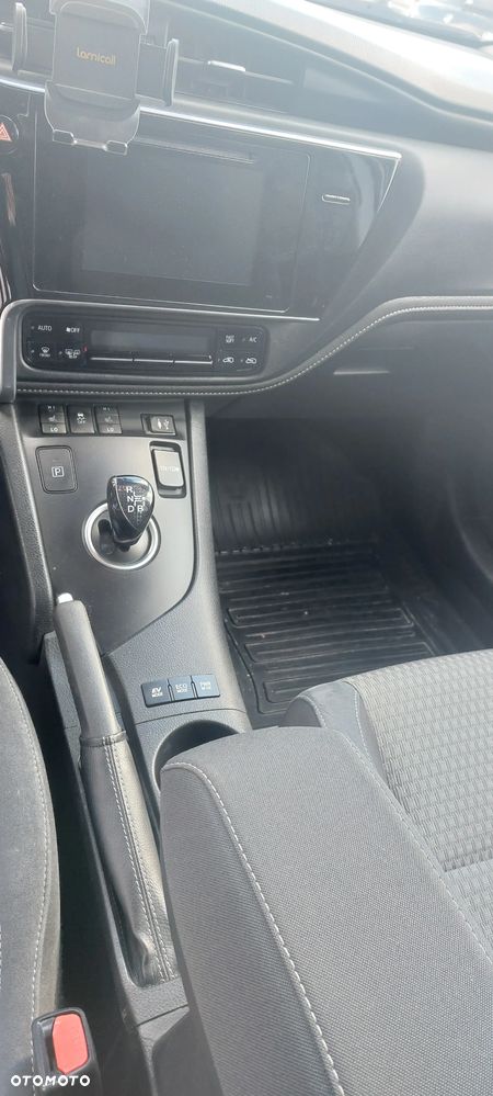 Toyota Auris 1.8 HSD Luna - 8