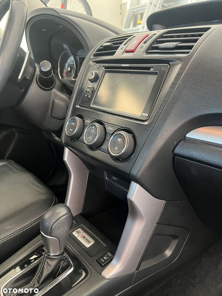 Subaru Forester 2.0XT Platinum Lineartronic - 4