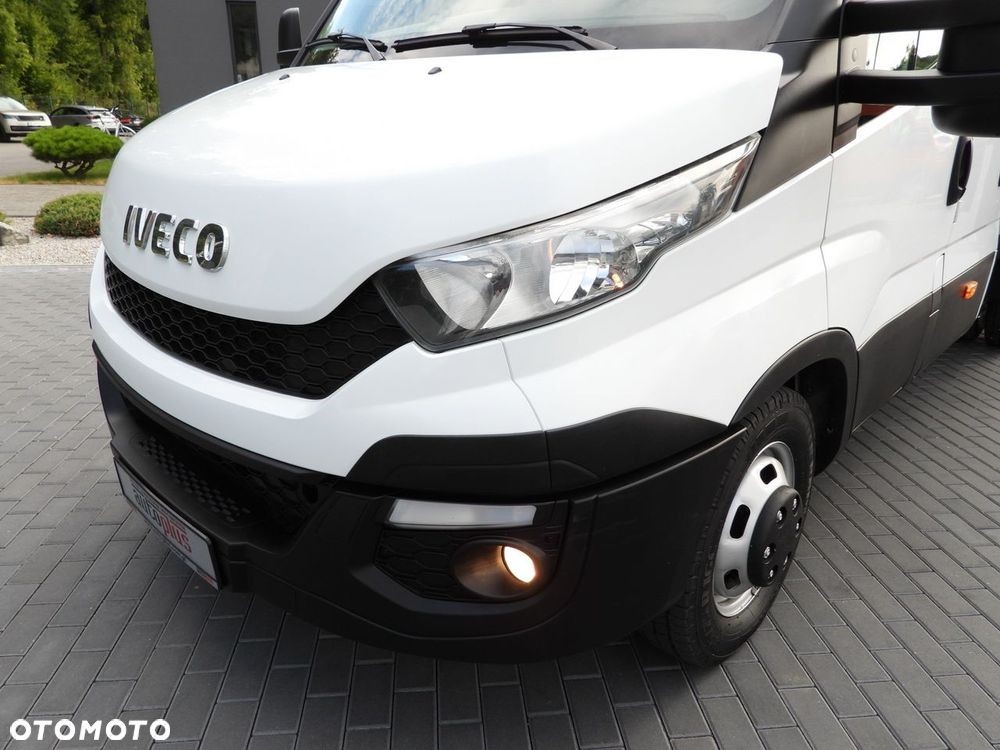 Iveco DAILY 35C17 SKRZYNIA PODWÓJNA KABINA DOKA 7 MIEJSC TEMPOMAT BLIŹNIACZE KOŁA KLIMATYZACJA  170KM - 22