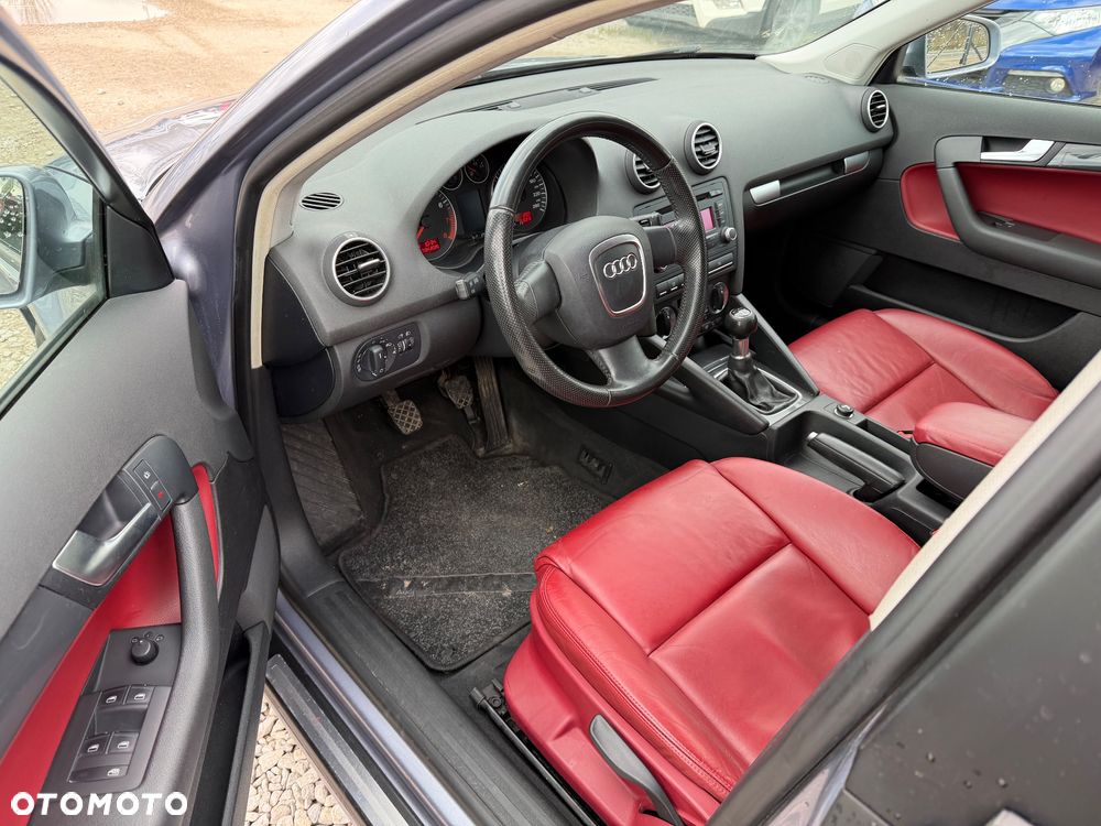 Audi A3 Sportback 1.6 S line Sportpaket plus - 23