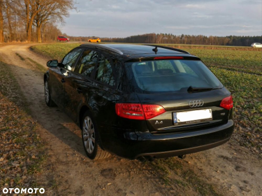 Audi A4 Avant 2.0 TDI - 8
