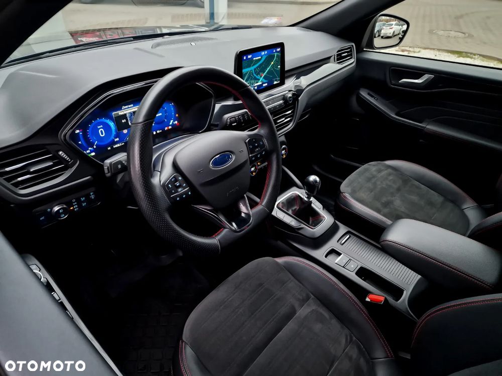 Ford Kuga 1.5 EcoBoost FWD ST-Line X - 5