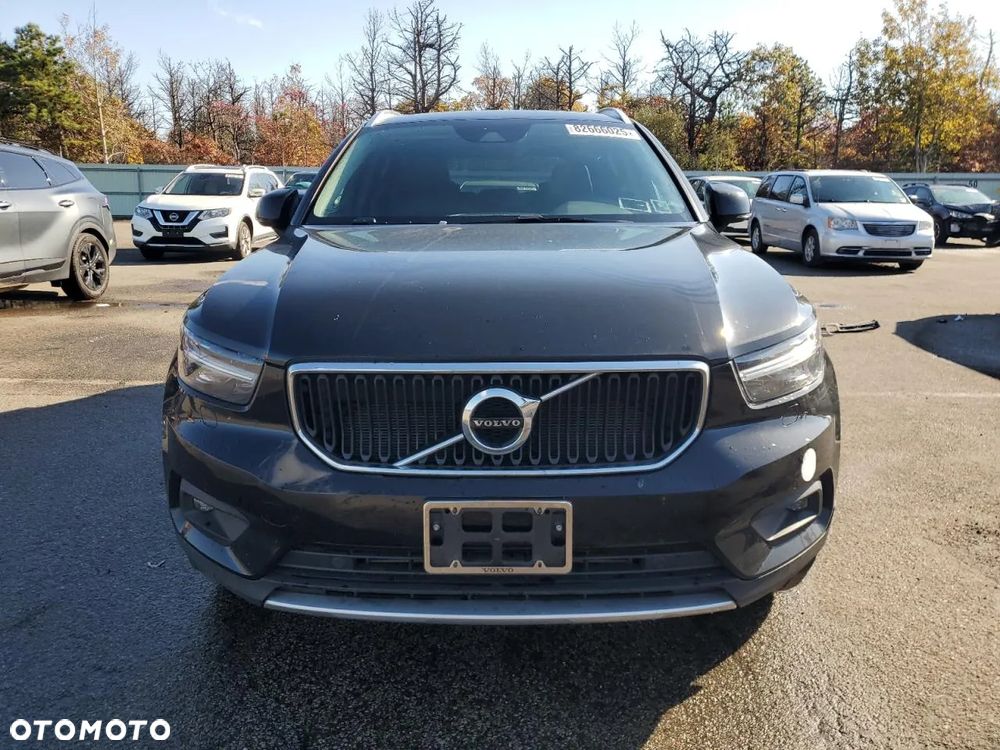 Volvo XC 40 T5 AWD Geartronic Momentum - 6