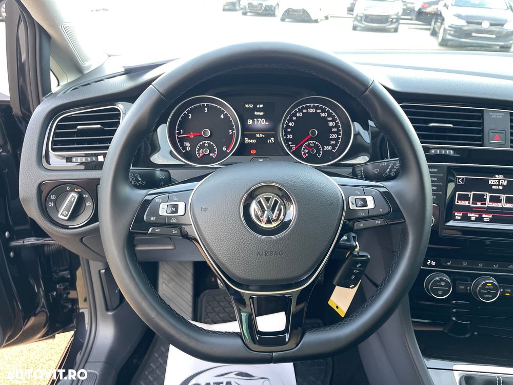 Volkswagen Golf 1.6 TDI BlueMotion Technology Cup - 37