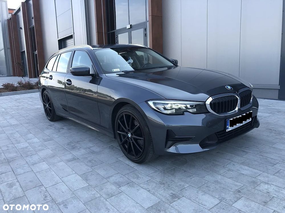 BMW Seria 3 320d Sport Line - 3