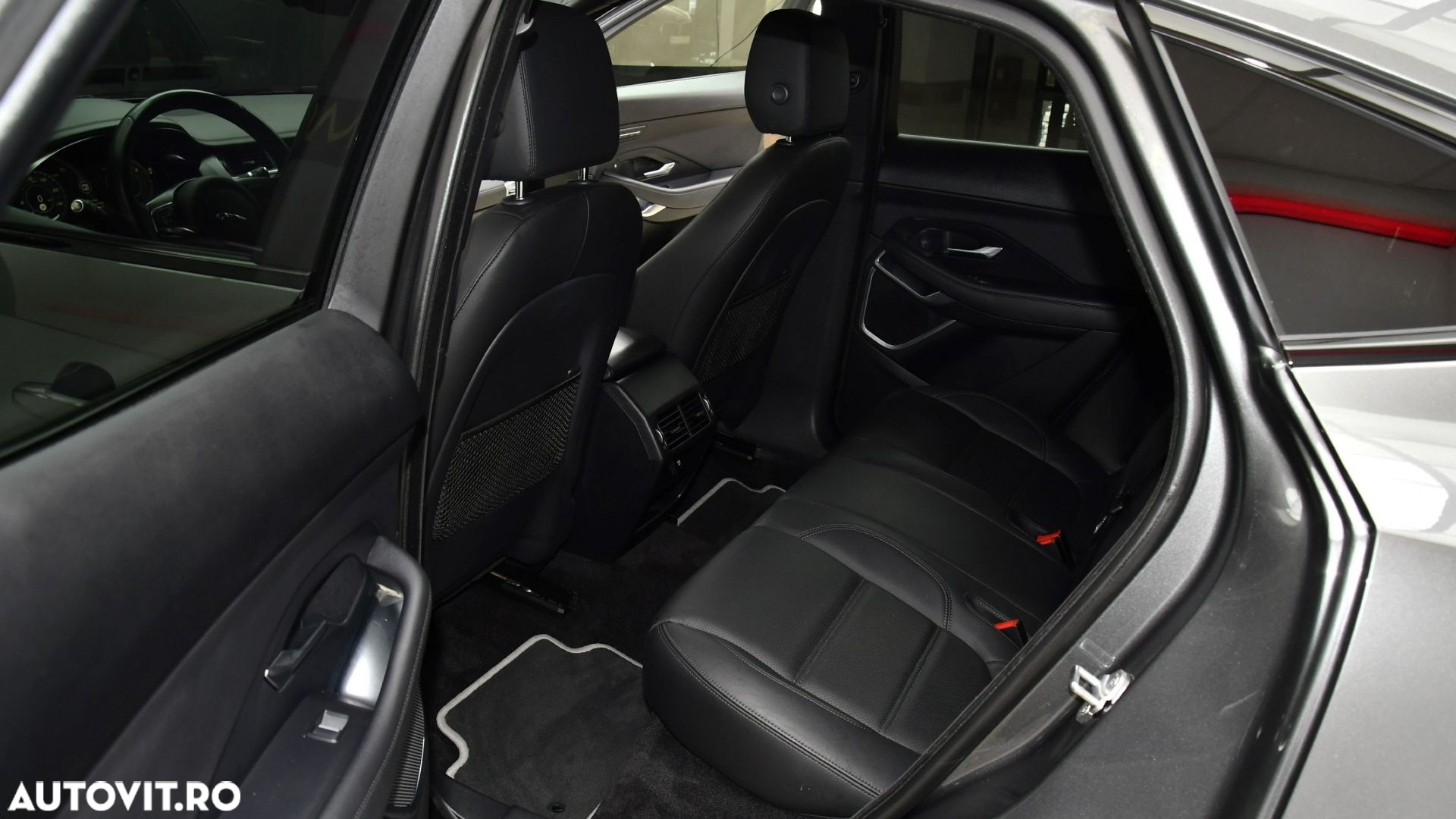 Jaguar E-Pace D240 AWD SE - 13