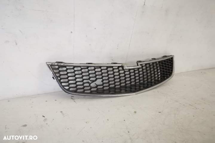 Grila Centrala Cu Crom Originale Chevrolet Cruze J300 [facelift] 2012 - 2