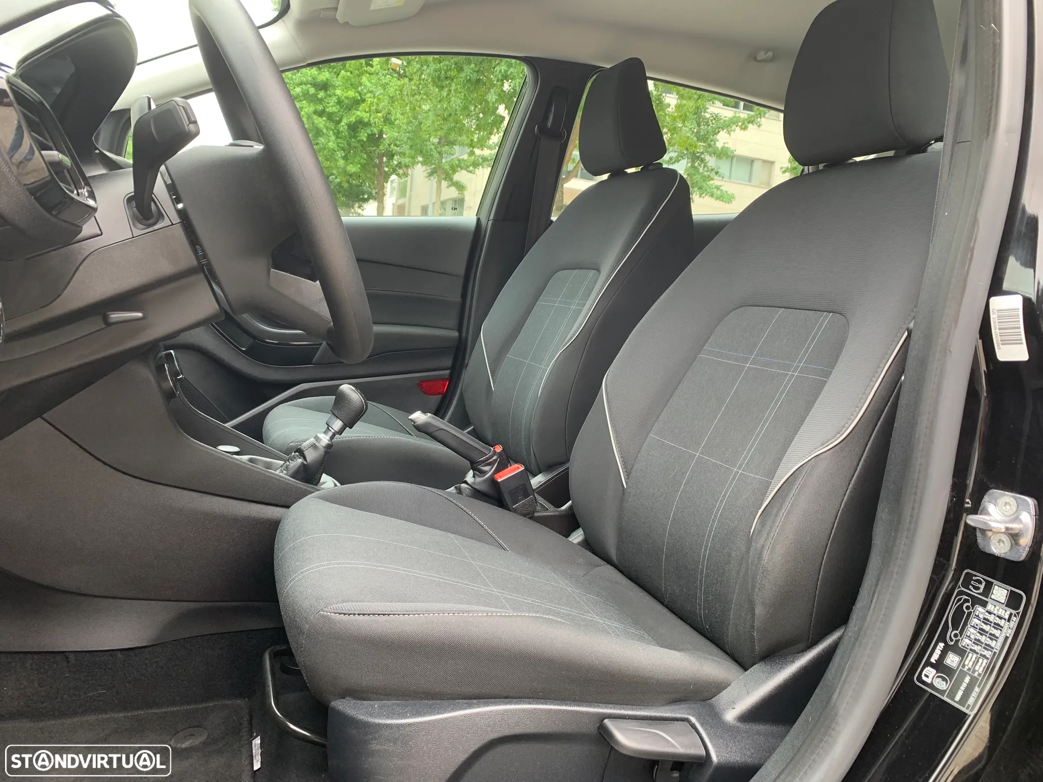 Ford Fiesta 1.0 EcoBoost Titanium - 20