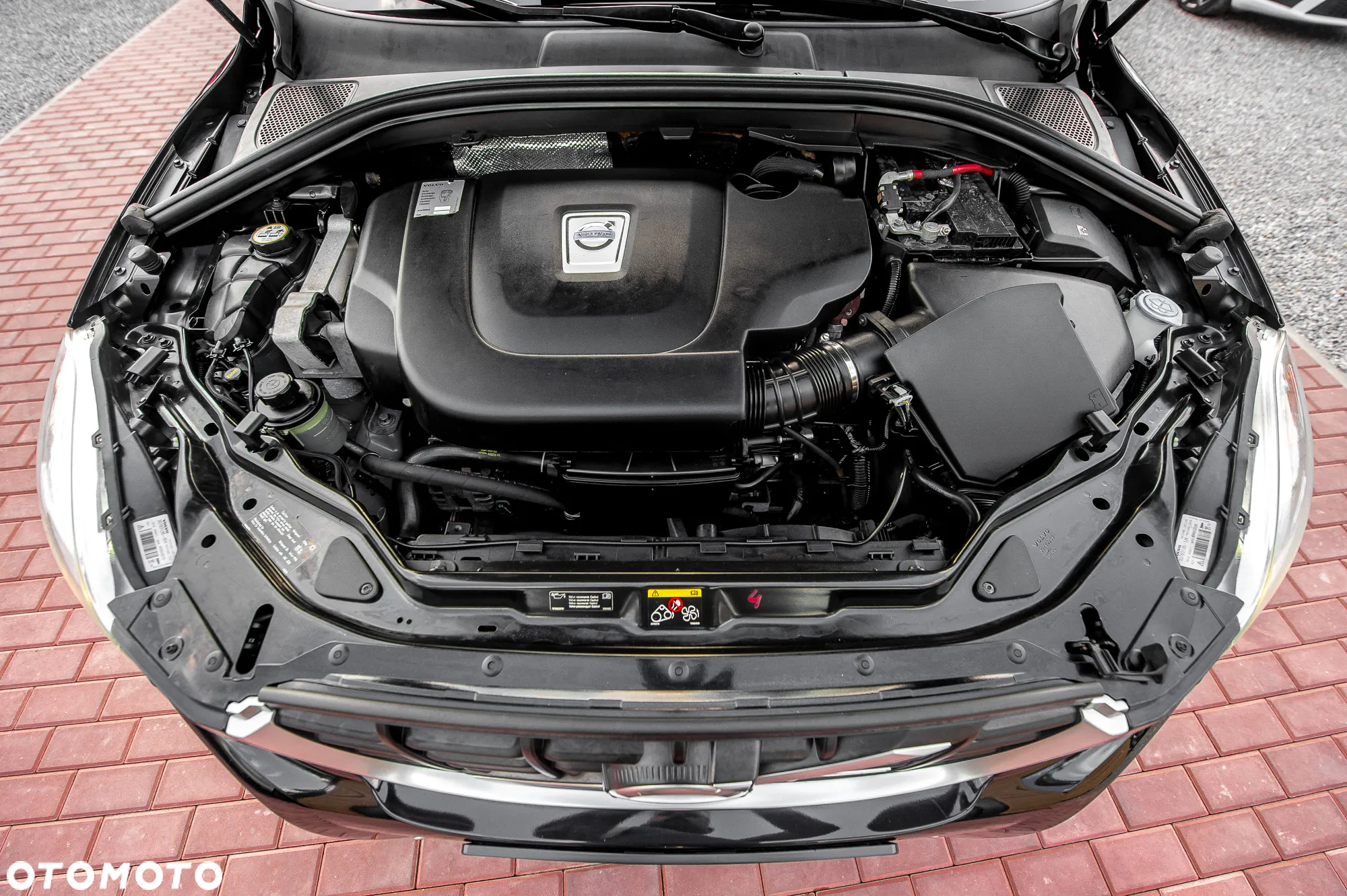 Volvo XC 60 D5 AWD RDesign - 16