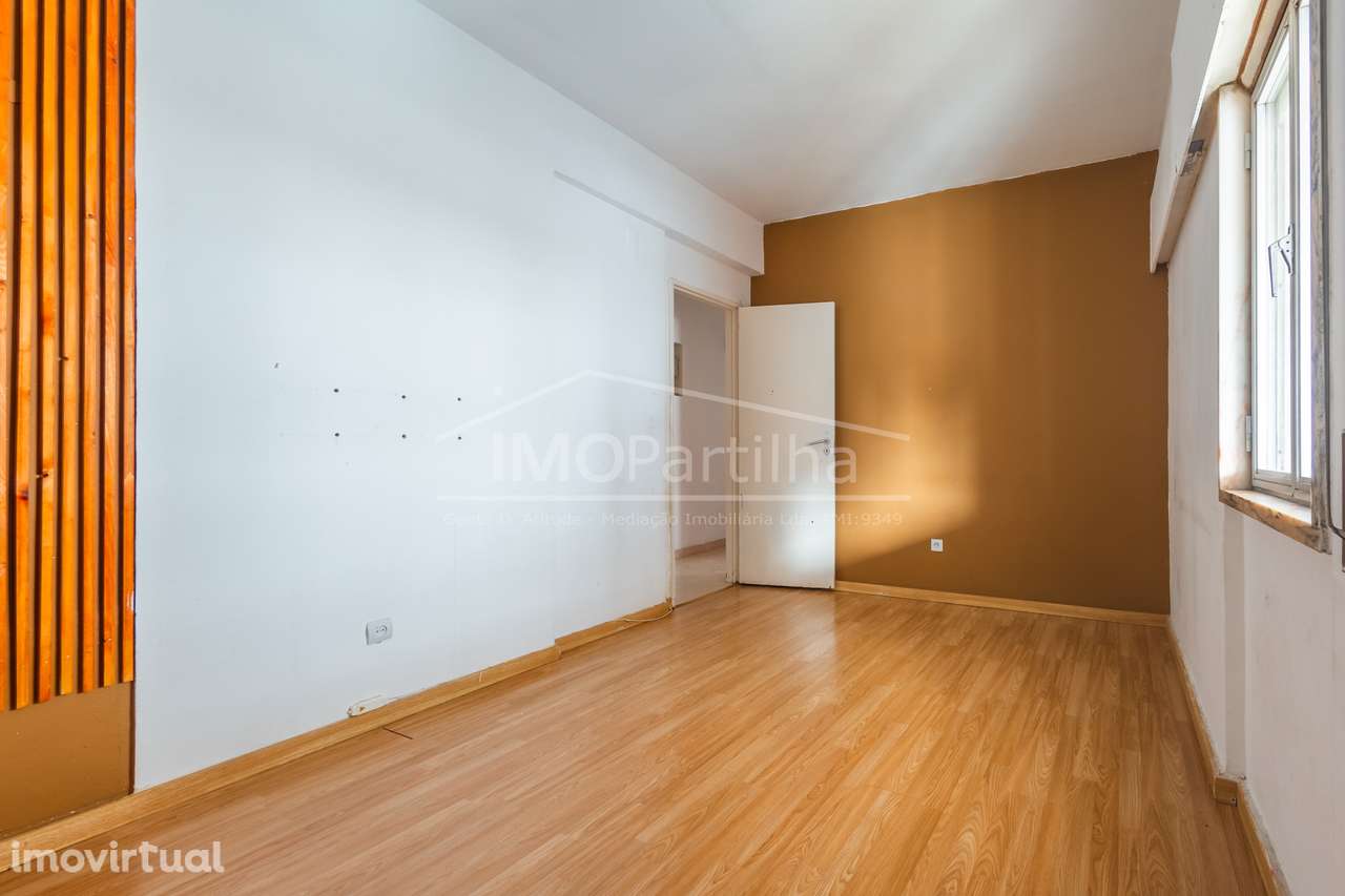 Apartamento T2 Oportunidade de Investimento - Cacém - Grande imagem: 2/16