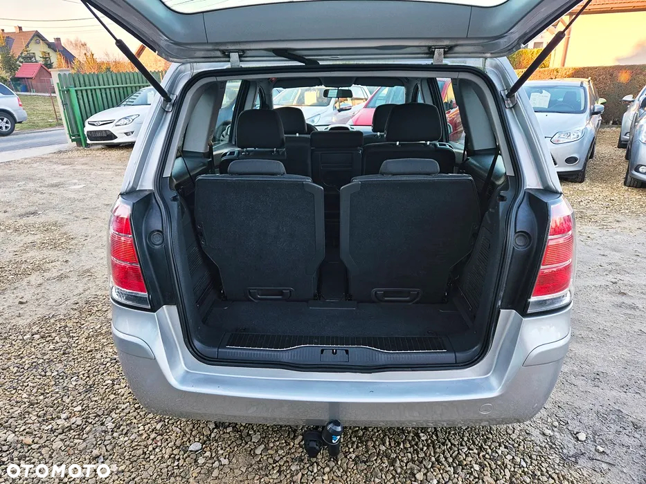 Opel Zafira 1.8 Cosmo - 34