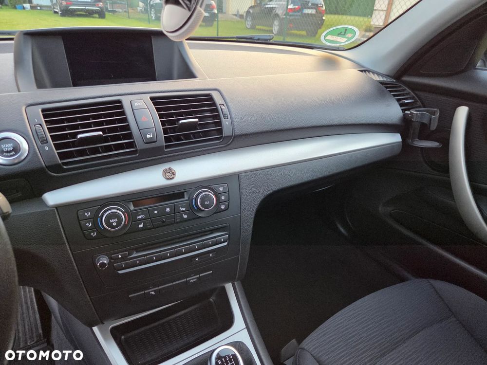 BMW Seria 1 116i - 31