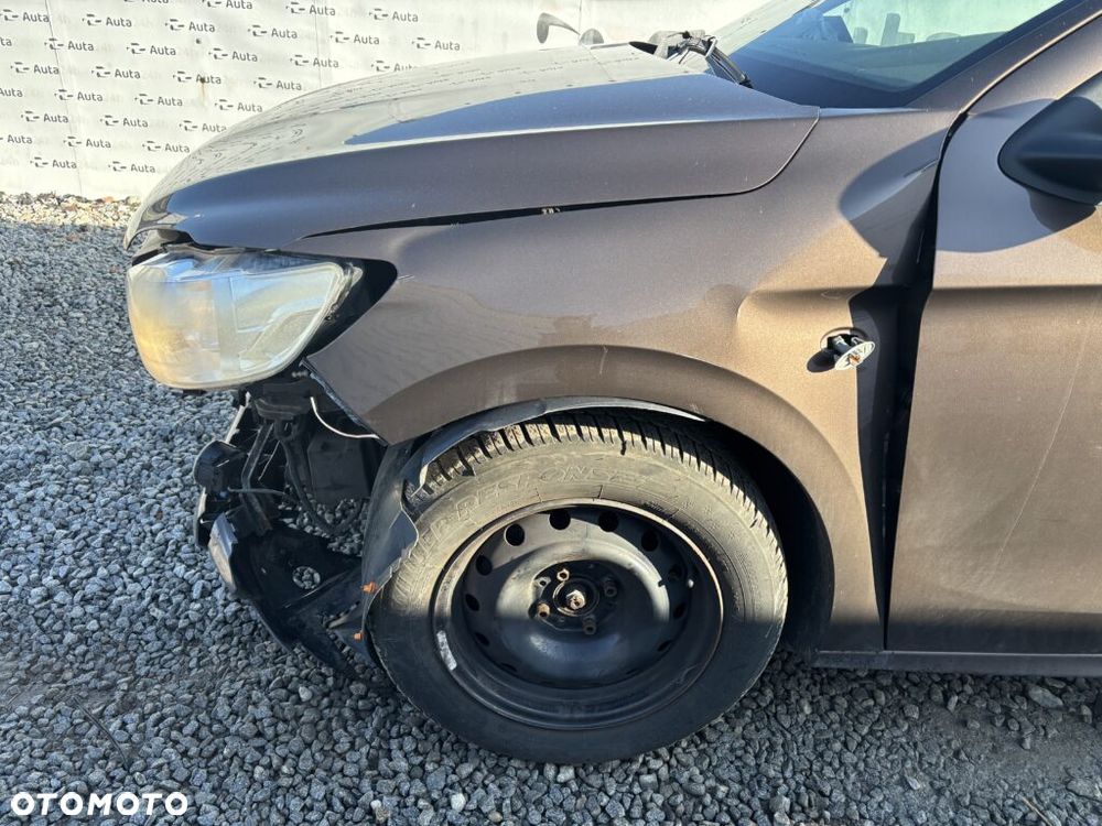 Peugeot 301 1.6 HDi Allure - 12