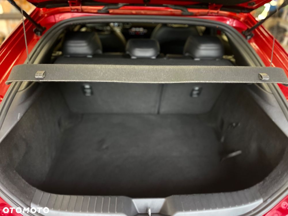 Mazda 3 e-SKYACTIV-G 122 M HYBRID DRIVE EXCLUSIVE-LINE - 32