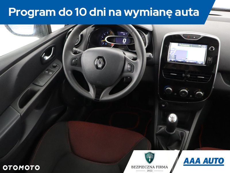 Renault Clio - 9