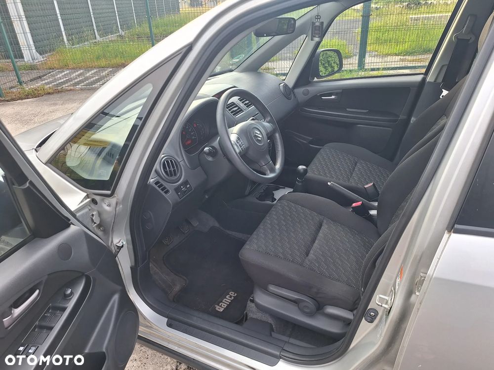 Suzuki SX4 1.6 GS / Premium - 7