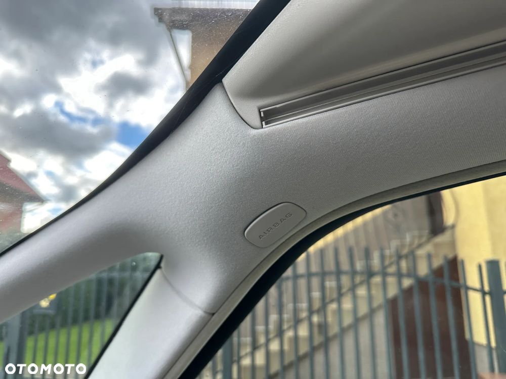 Citroën C4 Picasso 1.6 HDi FAP Exclusive - 27