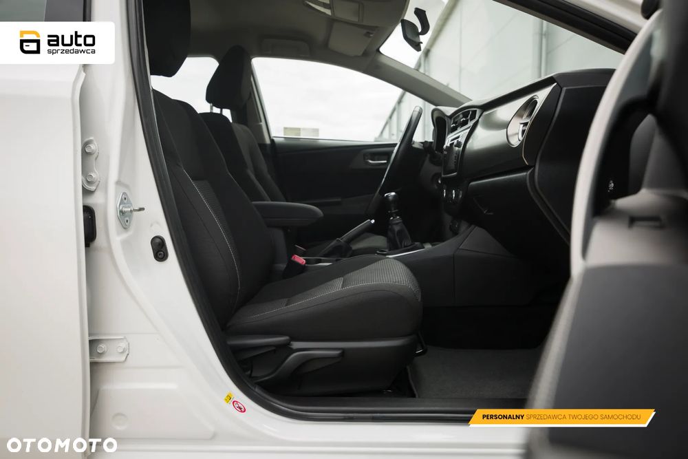 Toyota Auris 1.33 VVT-i Premium Comfort - 32