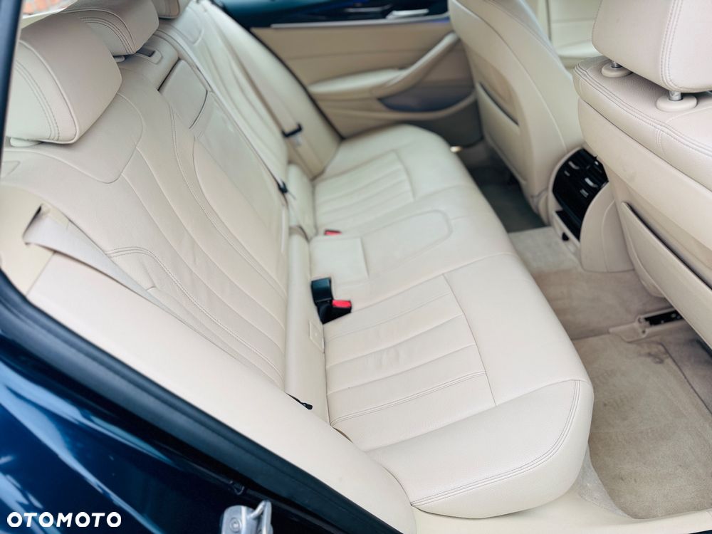 BMW Seria 5 520d Luxury Line sport - 8