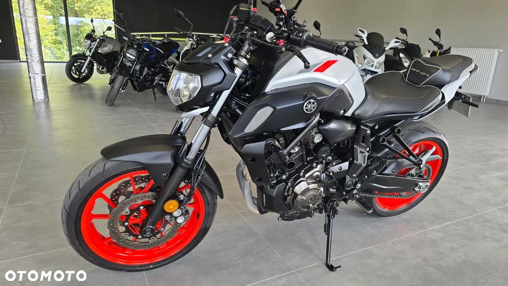 Yamaha MT - 2