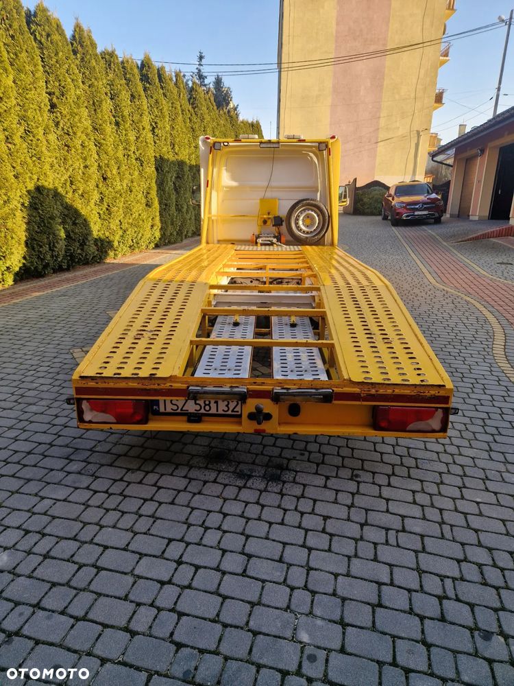 Mercedes-Benz Sprinter - 4