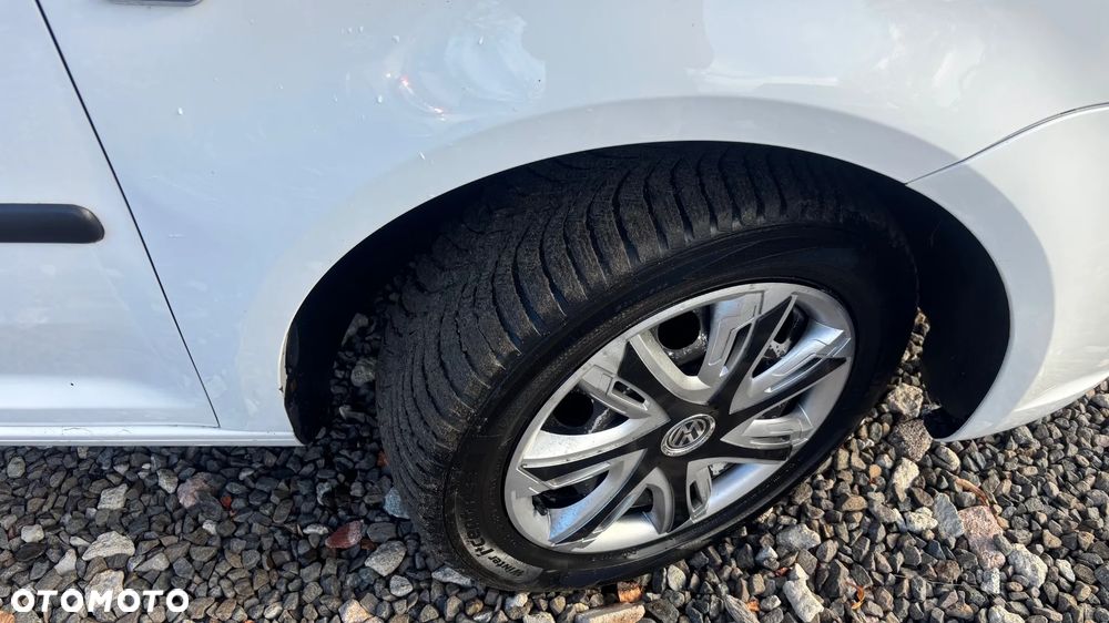 Volkswagen Caddy Maxi Comfortline BMT - 11