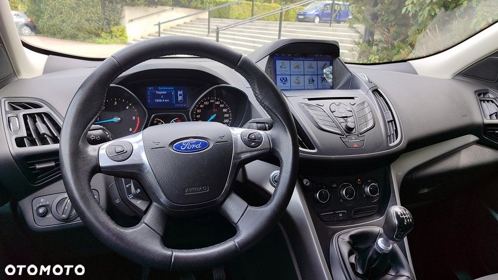 Ford Kuga 2.0 TDCi 2x4 Trend - 32
