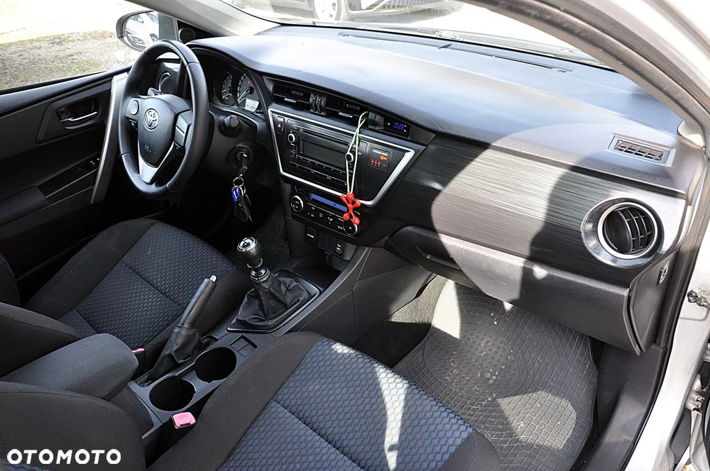 Toyota Auris 1.4 D-4D Luna - 18