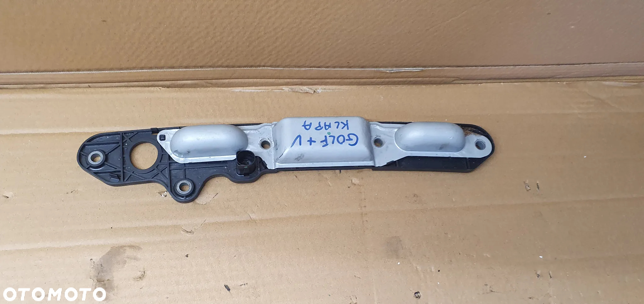 Blenda klapy bagażnika mikrostyk podświetlenie VW Golf V Plus 1T0827574C - 5