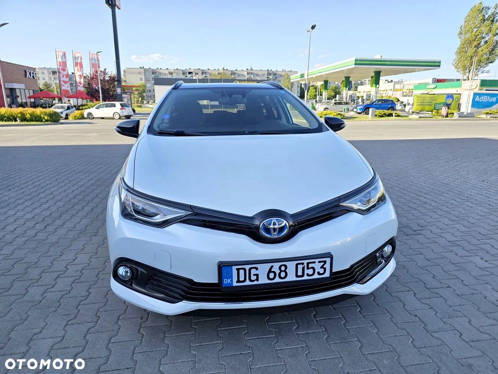 Toyota Auris Hybrid 135 Prestige - 17