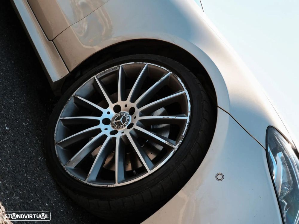 Mercedes-Benz E 220 d AMG Line - 17